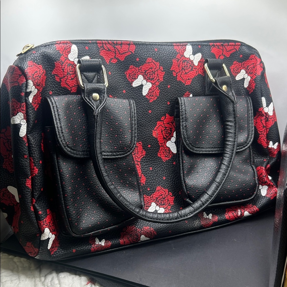 Disney parks in Roses and Bows bag